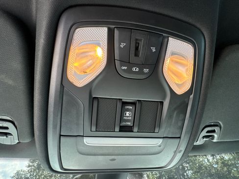 Used 2021 RAM 1500 Big Horn AWD/4WD image 25