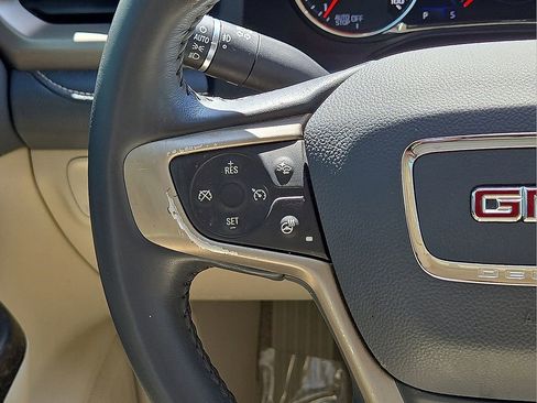 Used 2020 GMC Acadia Denali image 19