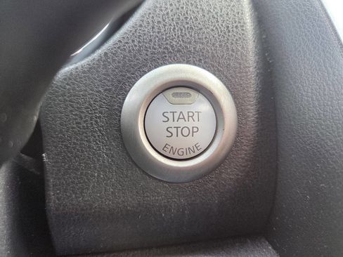 Used 2014 Nissan Versa Note SV w/ SL Package FWD image 26