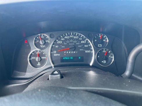 Used 2023 GMC Savana 3500 LS image 18