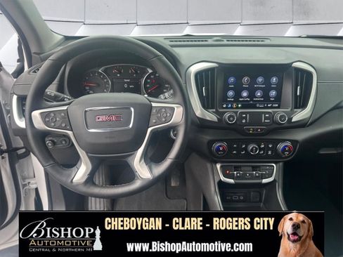 Used 2024 GMC Terrain SLT AWD/4WD image 22