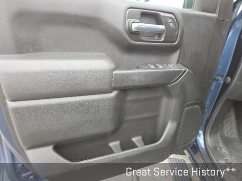 Used 2023 Chevrolet Silverado 1500 Custom AWD/4WD image 9