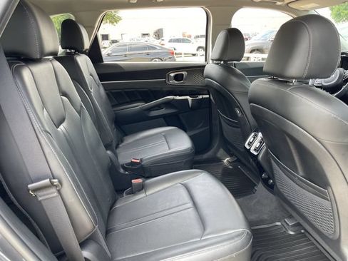 Used 2023 Kia Sorento SX AWD/4WD image 27