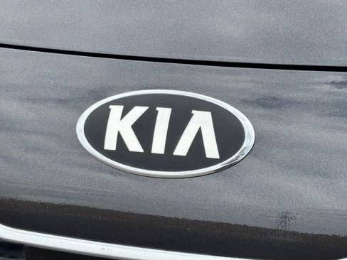 Used 2019 Kia Stinger Premium RWD image 9