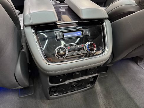 Used 2019 Lincoln Navigator Reserve AWD/4WD image 36