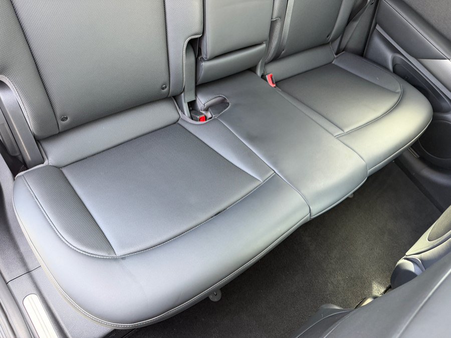 Used 2024 Genesis GV60 RWD image 44