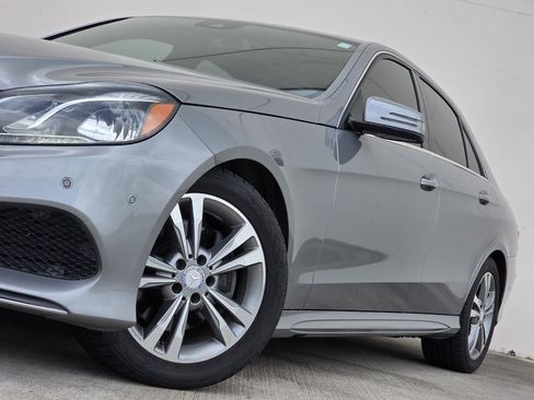 Used 2014 Mercedes-Benz E 250 BlueTEC Sedan image 8