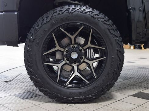 Used 2023 GMC Sierra 1500 AT4 w/ AT4 Premium Package image 32