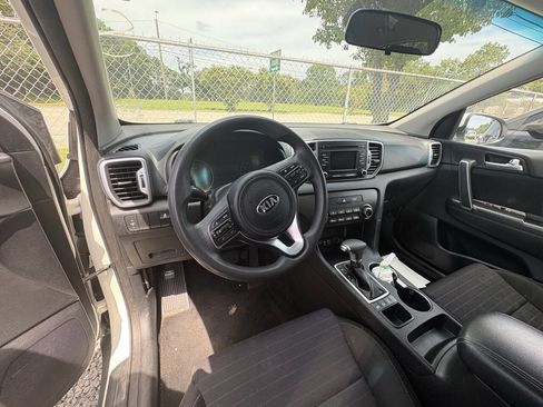 Used 2018 Kia Sportage LX AWD/4WD image 8