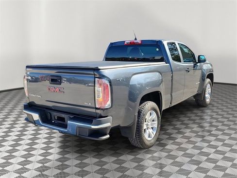 Used 2016 GMC Canyon SLE image 2