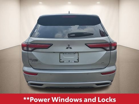 Used 2024 Mitsubishi Outlander SE image 5