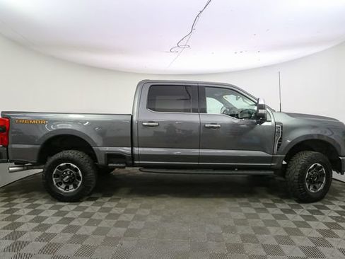 Used 2023 Ford F350 Platinum w/ Tremor Off-Road Package AWD/4WD image 13