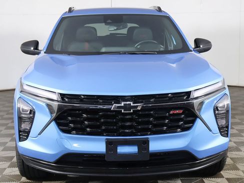 Used 2025 Chevrolet Trax RS w/ Driver Confidence Package FWD image 11
