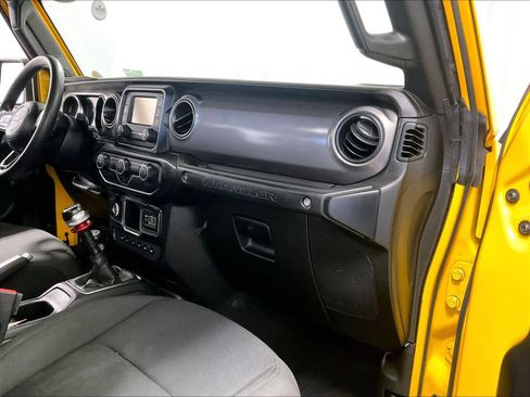Used 2021 Jeep Wrangler Sport image 13