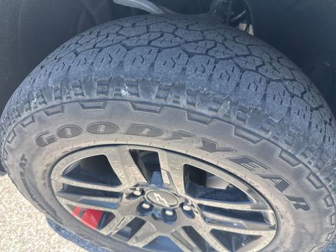 Used 2023 Chevrolet Silverado 1500 RST w/ Redline Edition AWD/4WD image 7