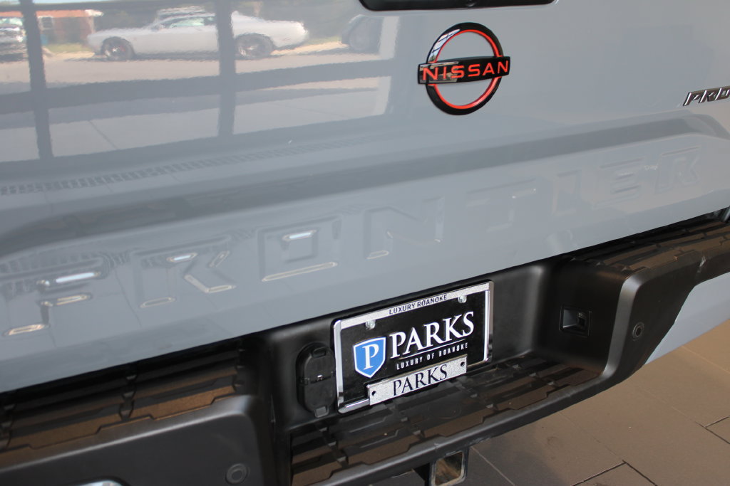 Used 2022 Nissan Frontier PRO-4X AWD/4WD image 36