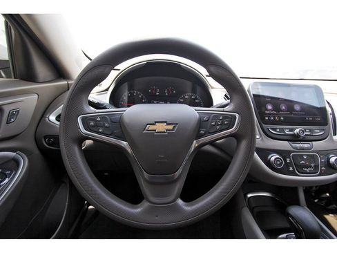 Used 2022 Chevrolet Malibu LS FWD image 14
