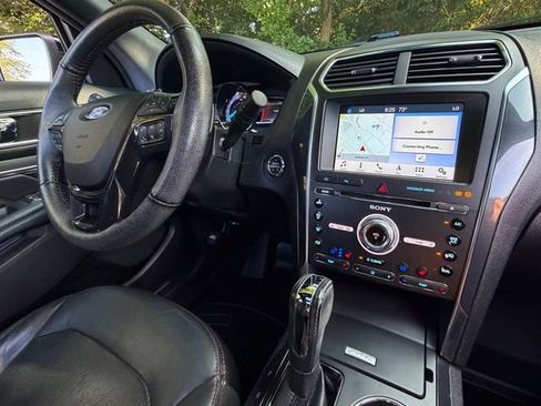 Used 2018 Ford Explorer Sport w/ Equipment Group 401A AWD/4WD image 26