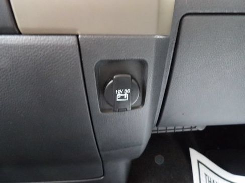 Used 2012 RAM 2500 ST w/ Chrome Appearance Group AWD/4WD image 31