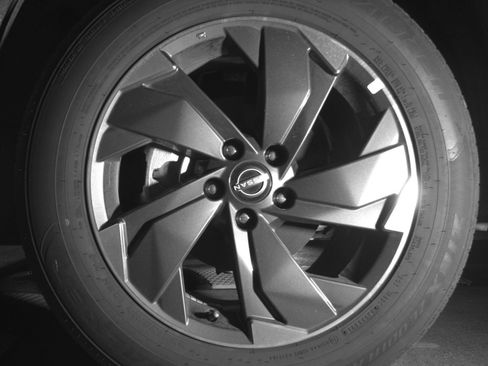 Used 2025 Nissan Rogue SV FWD image 15