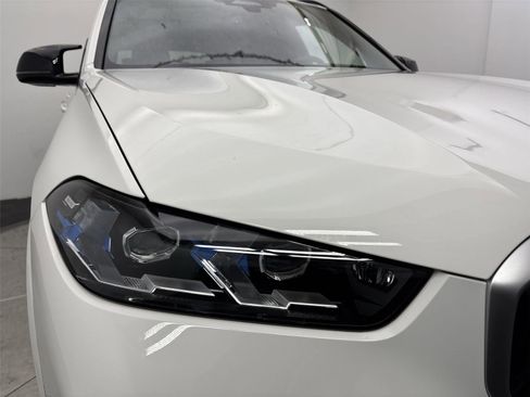 New 2026 BMW X5 M60i image 18