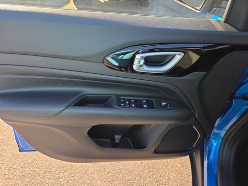 New 2026 Jeep Compass Latitude image 5