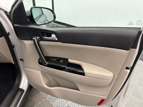 Used 2022 Kia Sportage Nightfall Edition w/ Nightfall Fwd Premium Package image 15