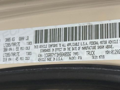 Used 2017 RAM 1500 Rebel w/ Luxury Group image 37