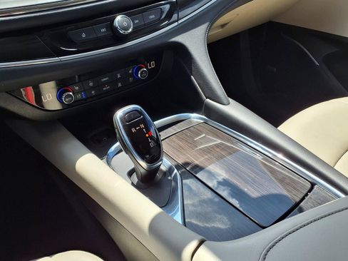 Used 2019 Buick Enclave Premium FWD image 25