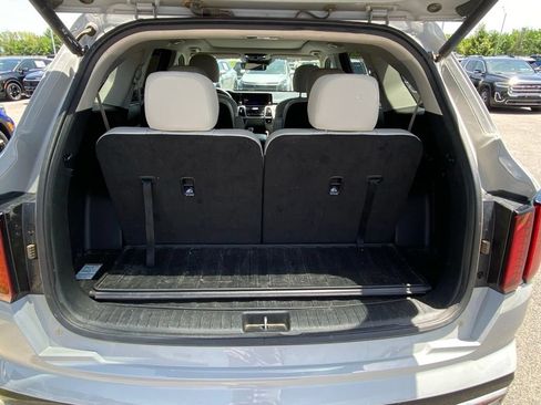 Certified 2023 Kia Sorento EX w/ Panoramic Sunroof Package FWD image 9