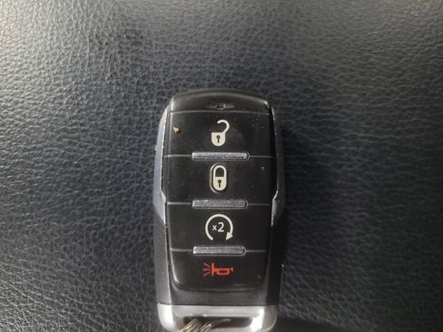 Used 2019 RAM 1500 Big Horn AWD/4WD image 32