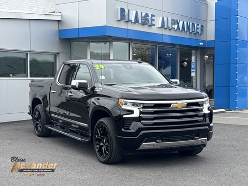 Used 2024 Chevrolet Silverado 1500 High Country w/ High Country Premium Package AWD/4WD image 1