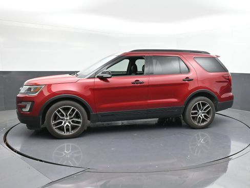 Used 2016 Ford Explorer Sport w/ Equipment Group 401A AWD/4WD image 5