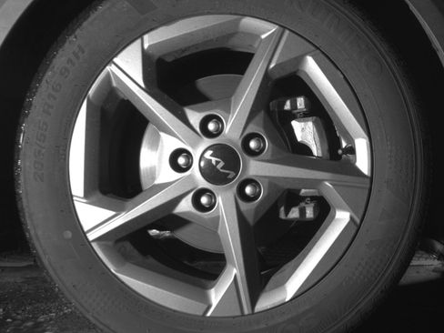 Used 2025 Kia K4 FWD image 13