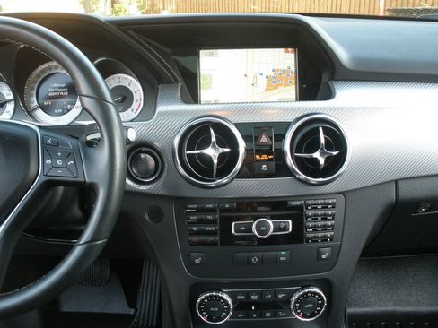 Used 2015 Mercedes-Benz GLK 350 4MATIC image 36