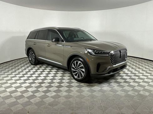 Used 2025 Lincoln Aviator 2WD w/ Equipment Group 101A image 6