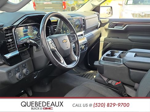 Used 2022 Chevrolet Silverado 1500 LT AWD/4WD image 11