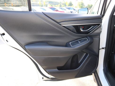 Used 2020 Subaru Outback Limited image 37