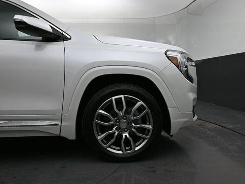 Used 2022 GMC Terrain Denali image 11