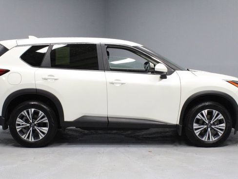 Used 2023 Nissan Rogue SV FWD image 11