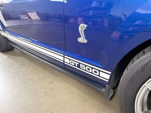 Used 2009 Ford Mustang Shelby GT500 RWD image 32