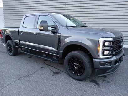 New 2026 Ford F250 Lariat w/ Black Appearance Package