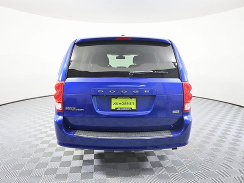 Used 2019 Dodge Grand Caravan SE w/ UConnect Hands-Free Group image 5