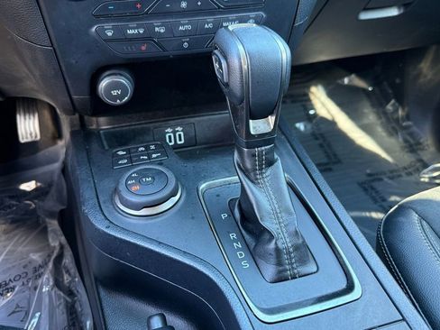 Used 2021 Ford Ranger Lariat w/ Tremor Off-Road Package image 32