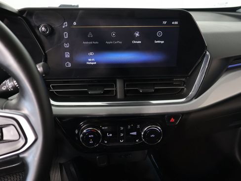 Used 2025 Chevrolet Trax LT w/ Driver Confidence Package FWD image 5