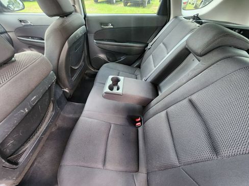 Used 2009 Hyundai Elantra w/ Premium-Sport Pkg 2 FWD image 6
