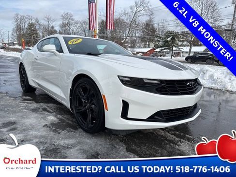 Used 2021 Chevrolet Camaro LT w/ Technology Package image 4