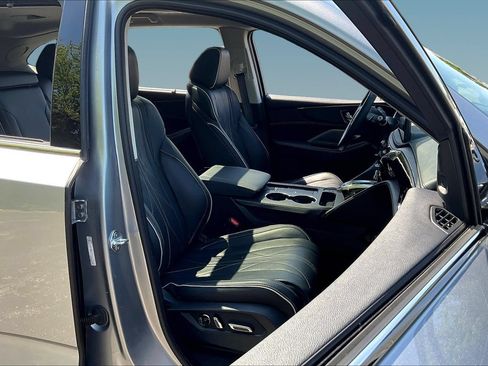 Used 2025 Acura MDX SH-AWD w/ Advance Package image 28