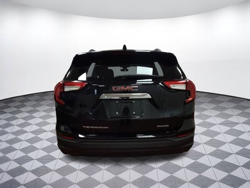Used 2022 GMC Terrain SLE w/ Driver Convenience Package image 9