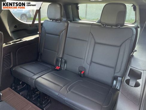 Used 2025 GMC Yukon XL Denali w/ Advanced Technology Package AWD/4WD image 46